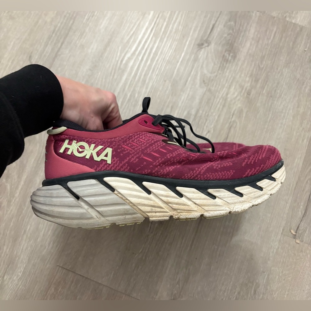 Women’s Size 8B Hoka One One Gaviota‎ 4 Festival Fuchsia Running Shoes